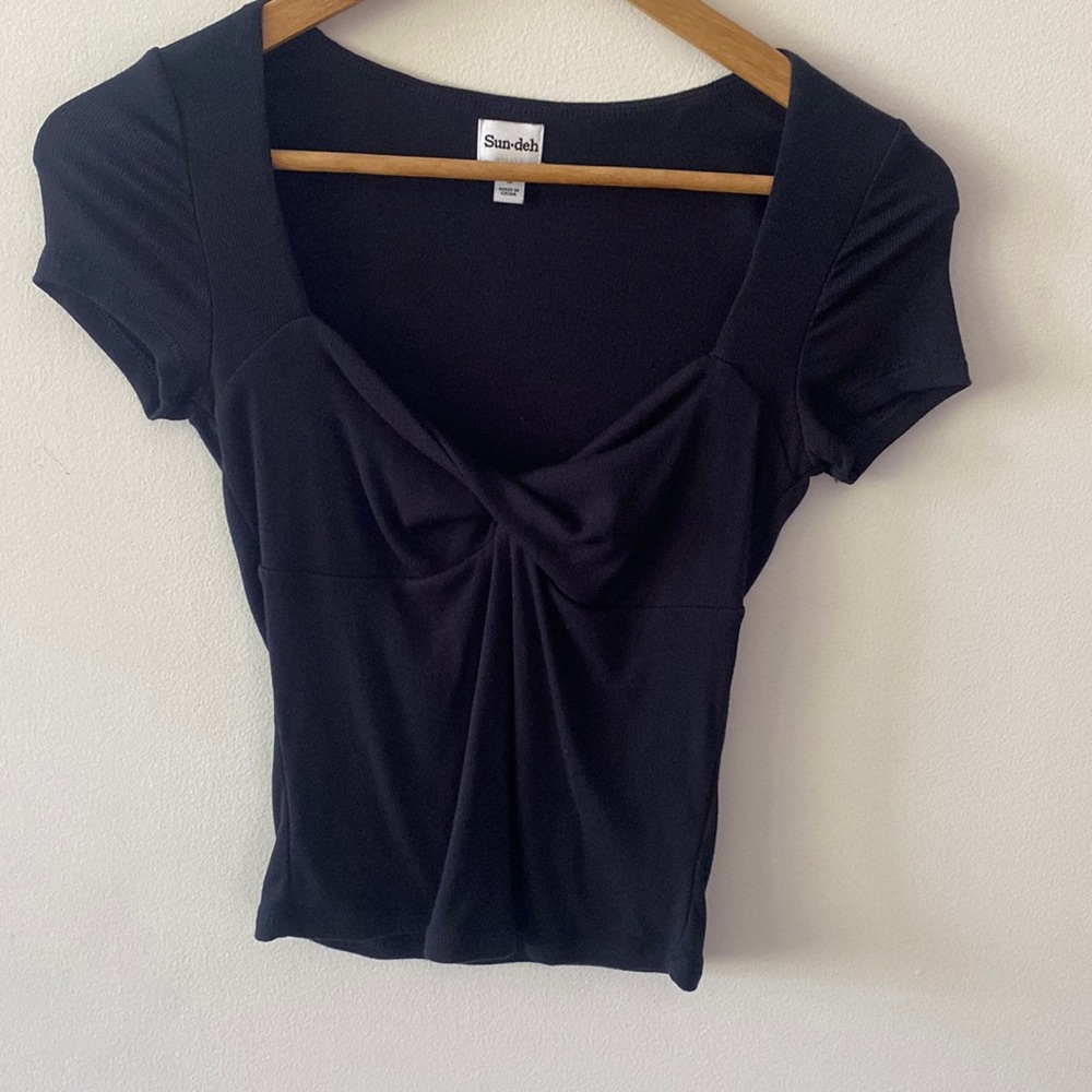 Aritzia S